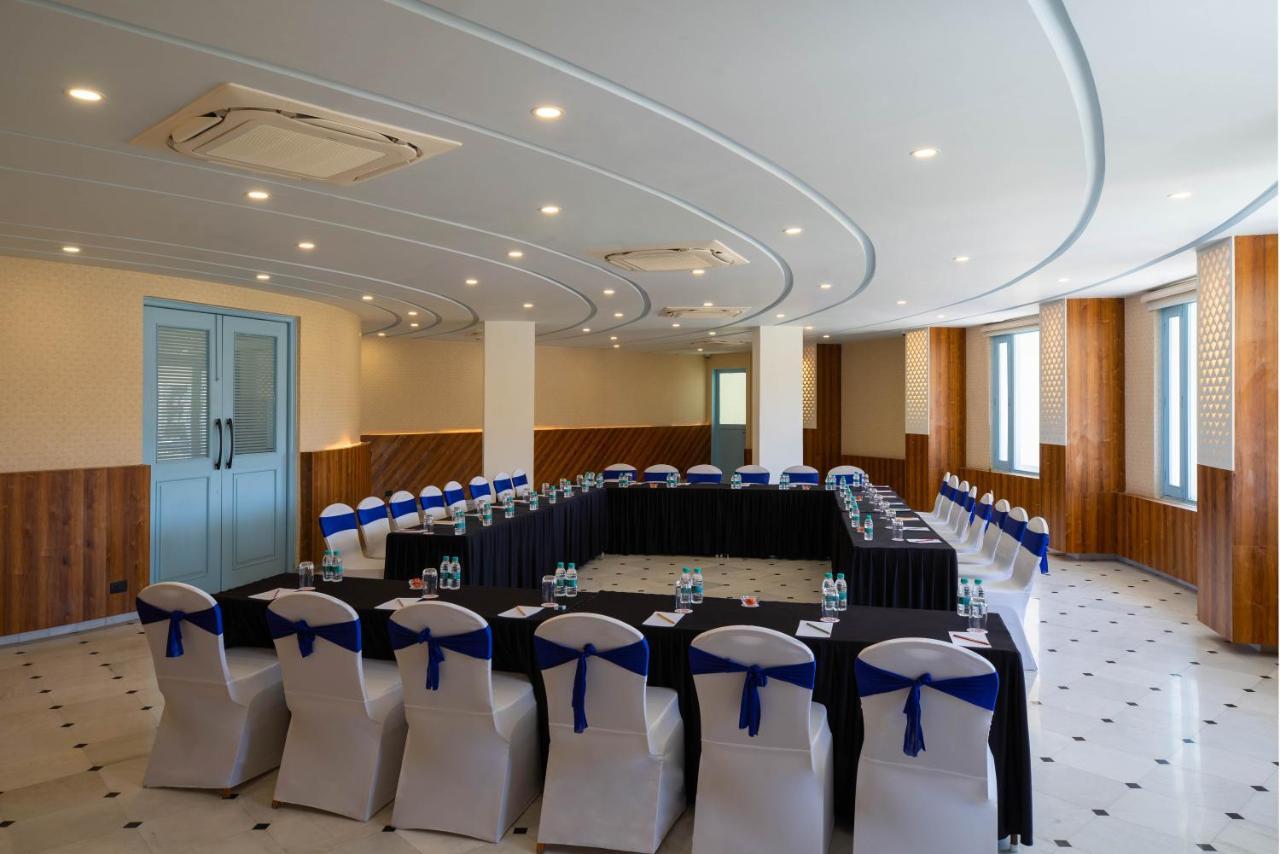 Ramee Royal Resort & Spa - Udaipur Exterior foto